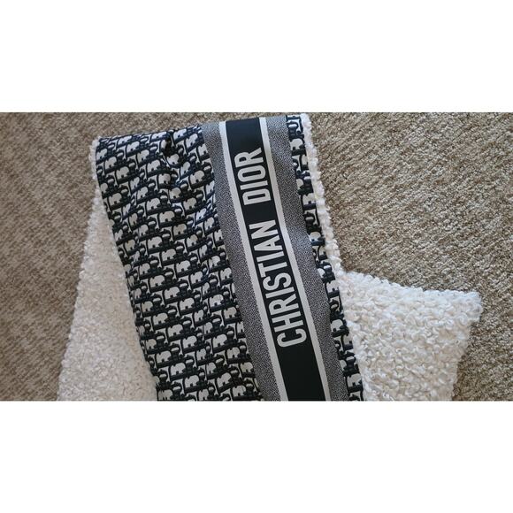 Christian Dior Blue Multicolor Oblique Diorissimo Logo Oversized Scarf - Picture 4 of 10